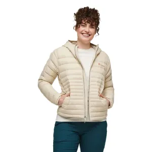 Cotopaxi Women&#x27;s Fuego Down Hooded Jacket Cotopaxi Cream | Buy Cotopaxi Women&#x27;s Fuego Down Hooded Jacket Cotopaxi Cream here | Outnorth