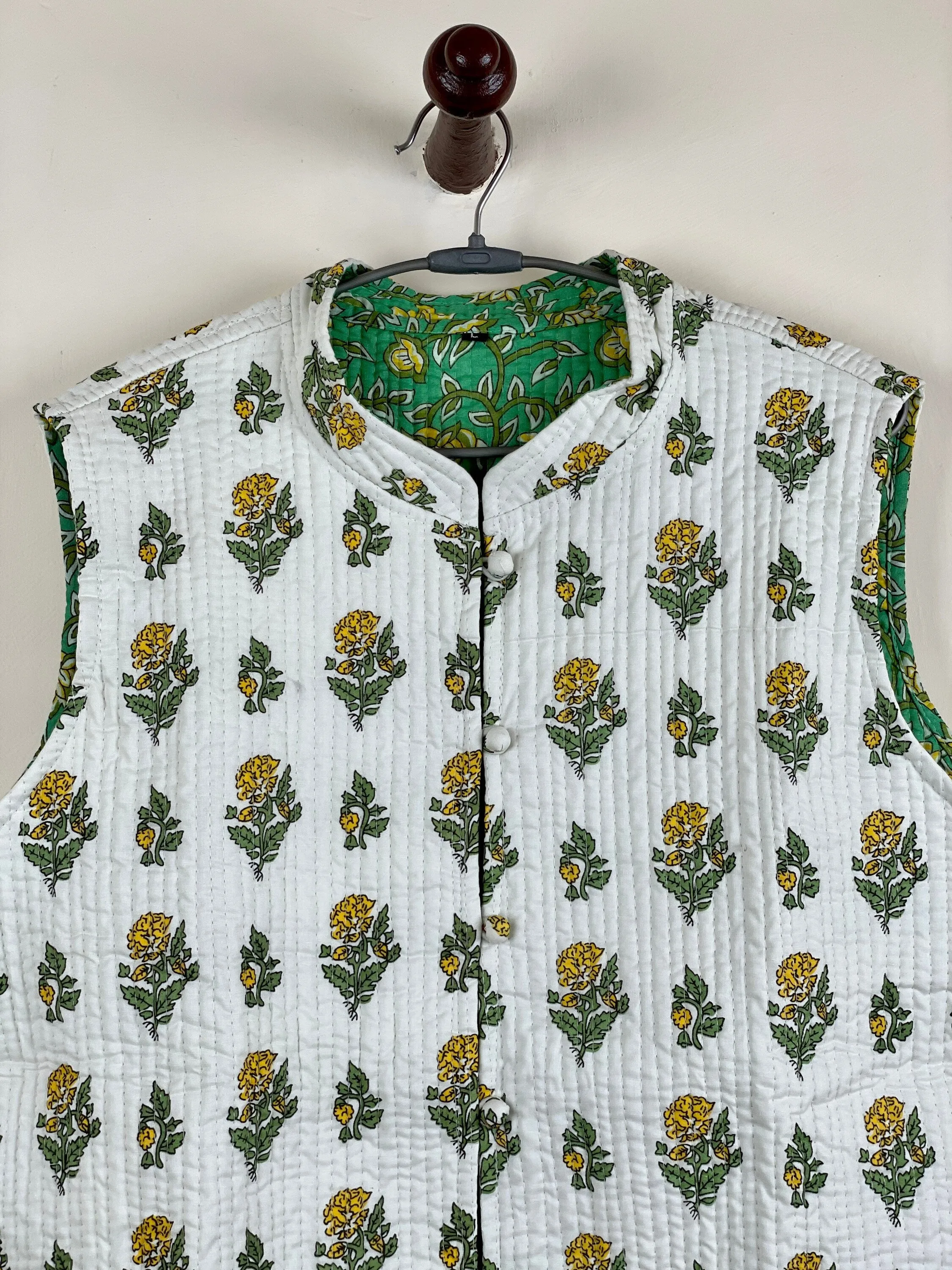 Indian Handmade Quilted Cotton Fabric Jacket Stylish White & Green Floral Women's Sleeveless Vest, Reversible Waistcoat for Her