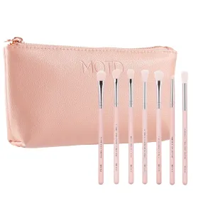 Keep Plushing Pink Eye Brush Set.